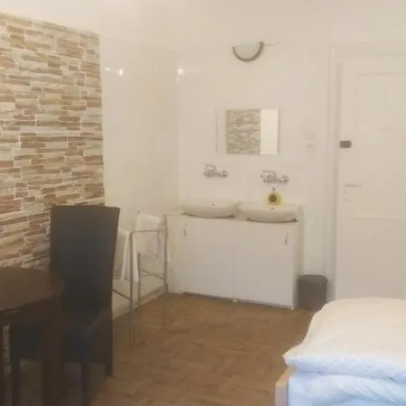 Bed & Breakfast Kartell Poznań